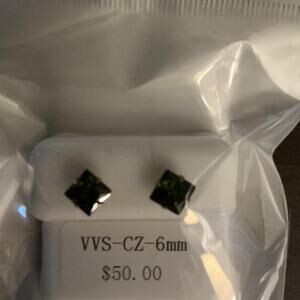 Brand new vvs cz 6mm earrings